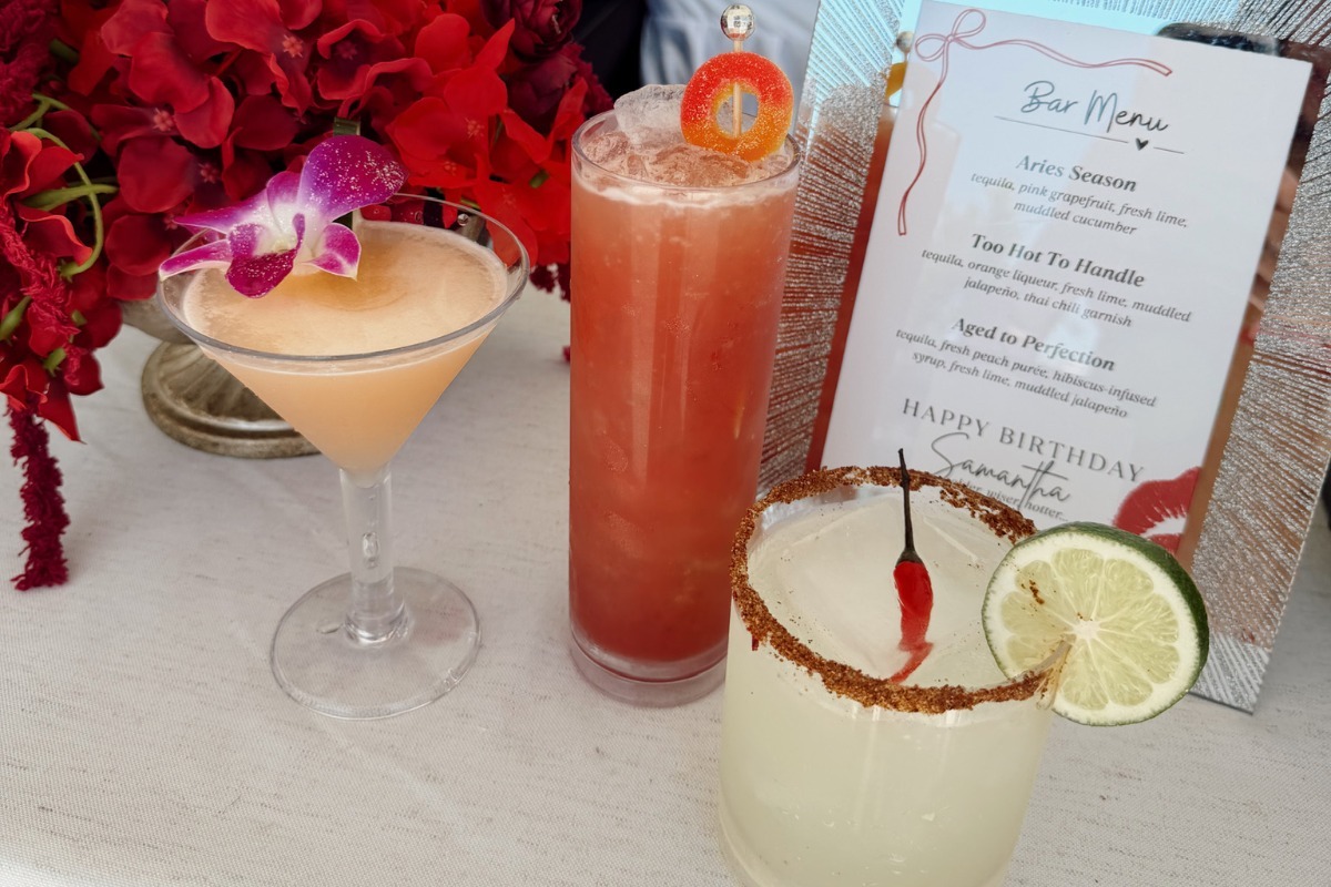 Full-Service Bar Package: Simply Iconic ✨