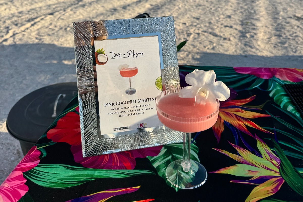 Full-Service Bar Package: Simply Iconic ✨