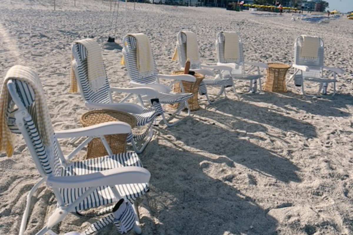 Beach Setup Package with Tent, Chairs, & More! (6 - 8 Adults)