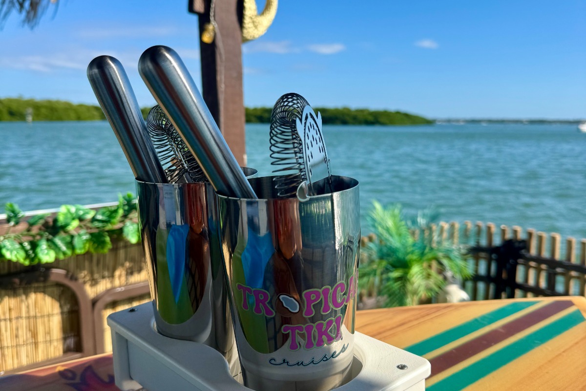 Sunset & Sip: Cocktail-Making Experience on The Tropical Tiki ๐ด๐