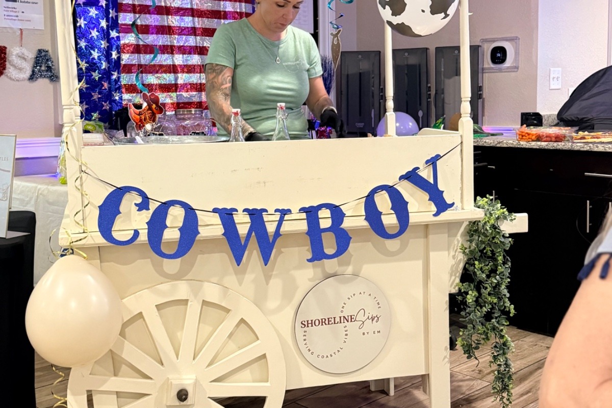 Mobile bar cart rental