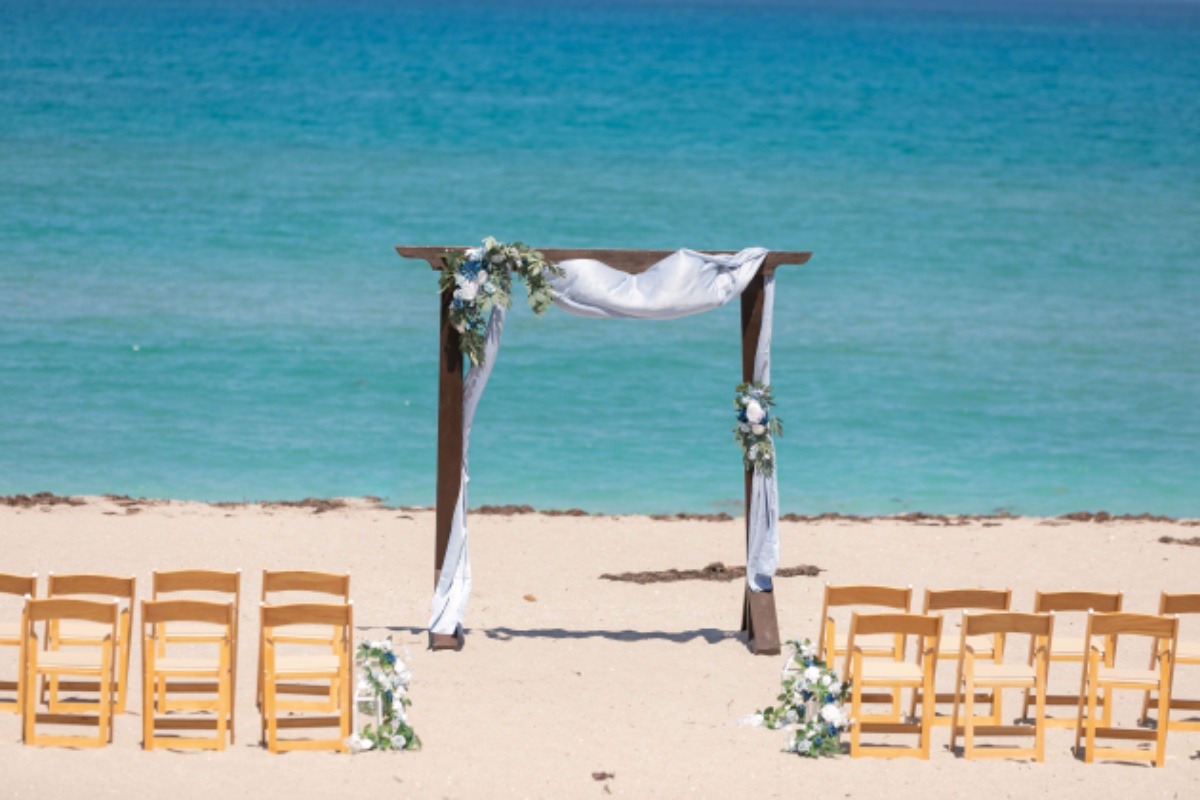 Sarasota Microwedding Beach Ceremony (20 guests)
