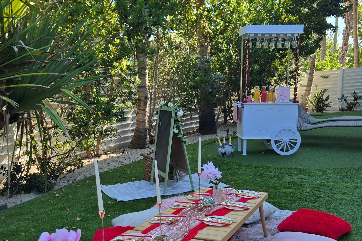 Customizable Bubbly bar cart rental