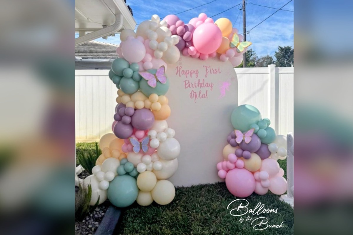 Single Backdrop Package with Medium Balloon Garland & Custom Print